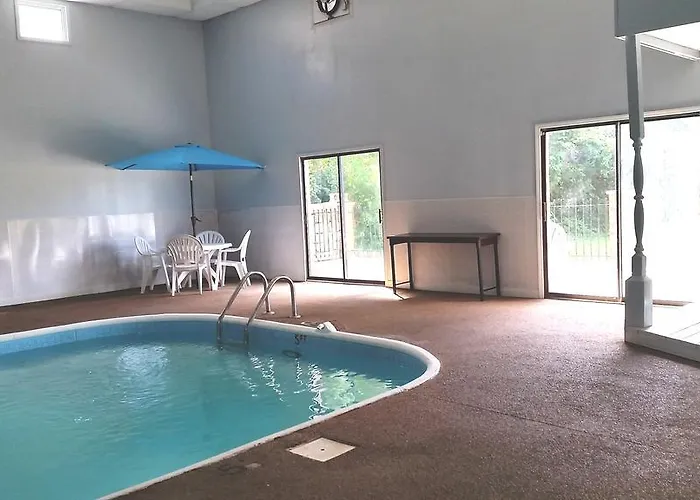 Americas Value Hotel 4*