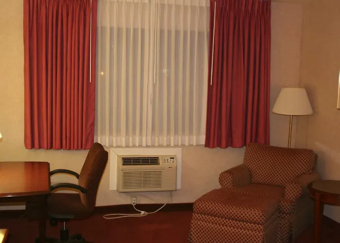 Americas Value Hotel 4*